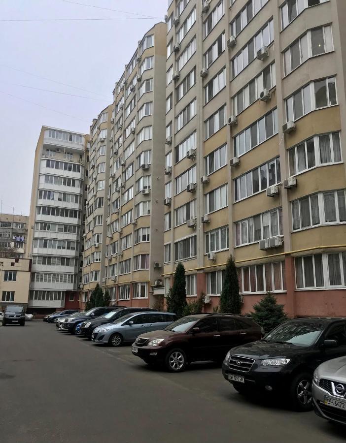 Apartments & Vernissage On Kostandi Street 오데사 외부 사진